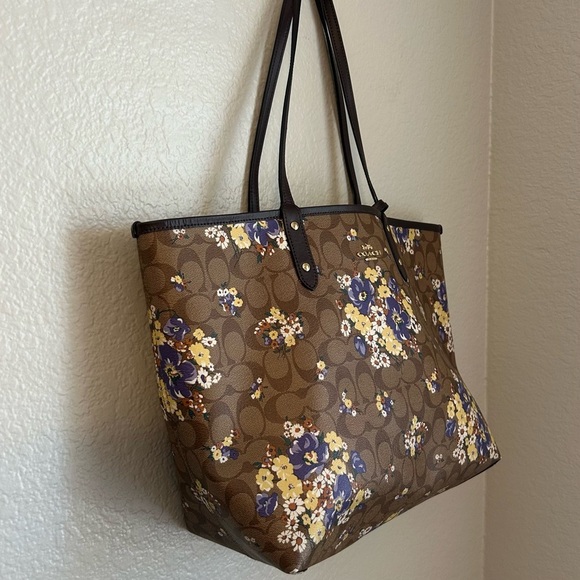Coach Reversible City Tote Signature Canvas Khaki Multi Floral Print Bag - Picture 3 of 16